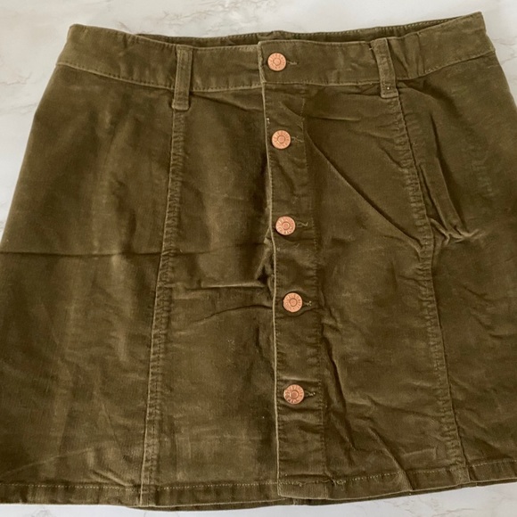 Buttoned Corduroy Skirt Set - Picture 3 of 4